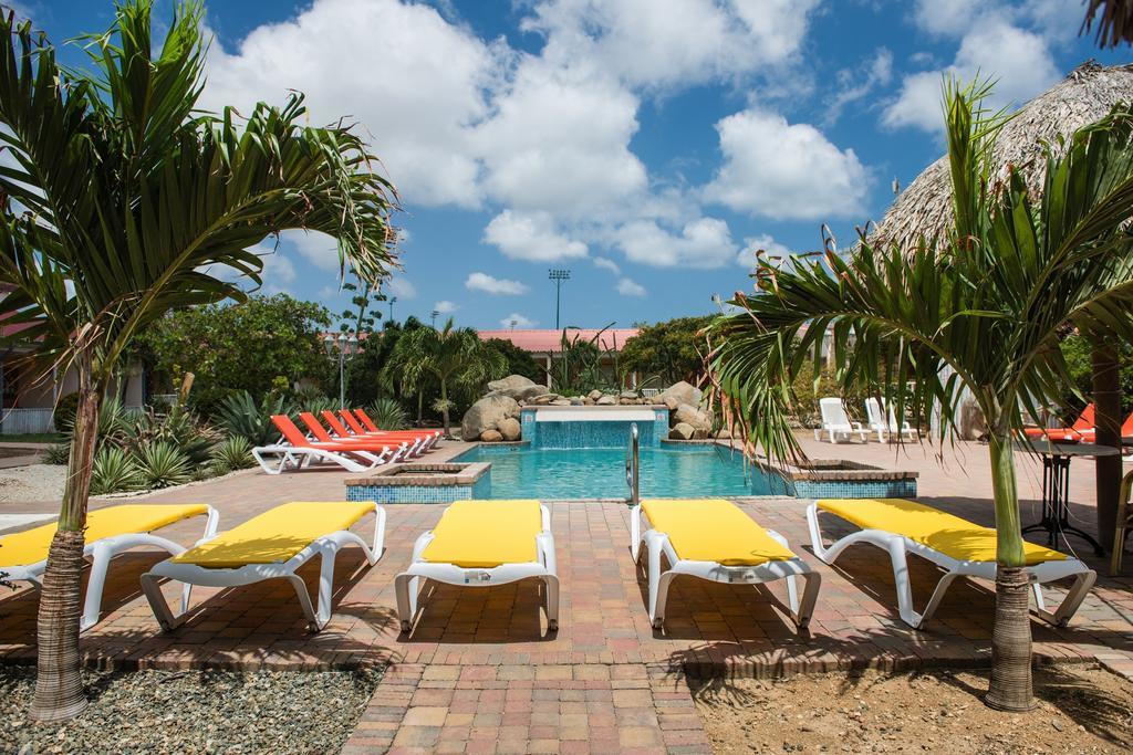 Camacuri Apartments Oranjestad Exterior foto